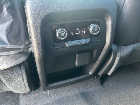 New 2026 Chevrolet Traverse LT w/ Sun and Wheel Package image 30