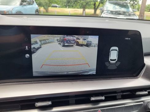 Used 2024 Kia Telluride S w/ S Sunroof Package FWD image 17