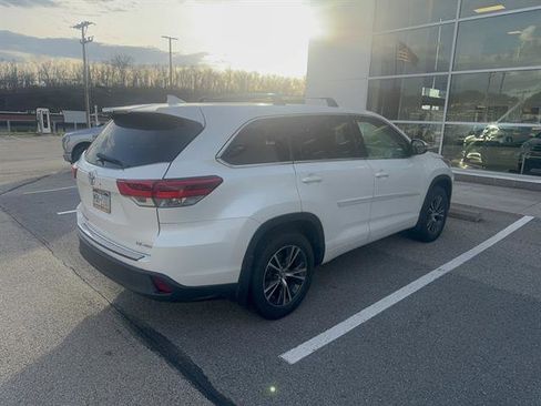 Used 2017 Toyota Highlander Plus w/ Protection Package #3 image 4
