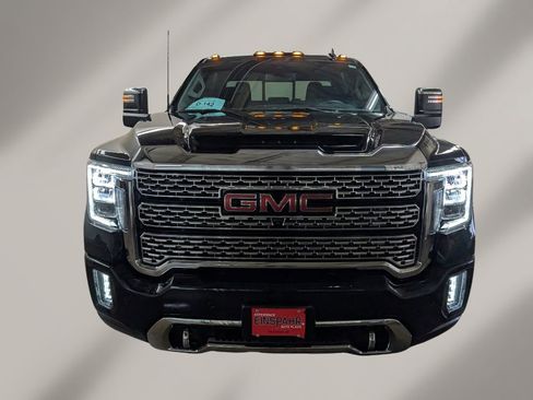 Used 2022 GMC Sierra 3500 Denali AWD/4WD image 2