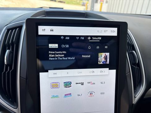 Used 2023 Ford Edge SEL w/ Convenience Package AWD/4WD image 17