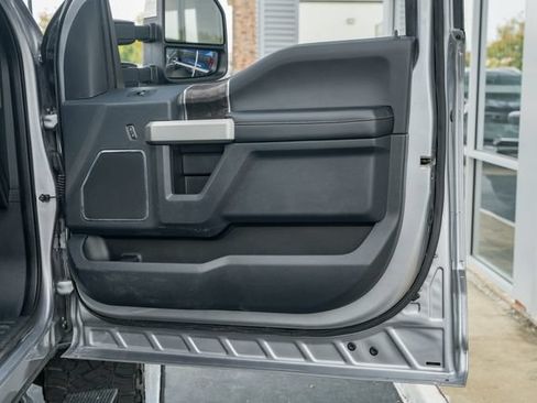 Used 2022 Ford F250 Lariat w/ Chrome Package AWD/4WD image 35