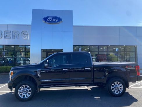 Used 2019 Ford F350 Limited w/ FX4 Off-Road Package image 4