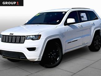 Used 2019 Jeep Grand Cherokee Altitude RWD video 1
