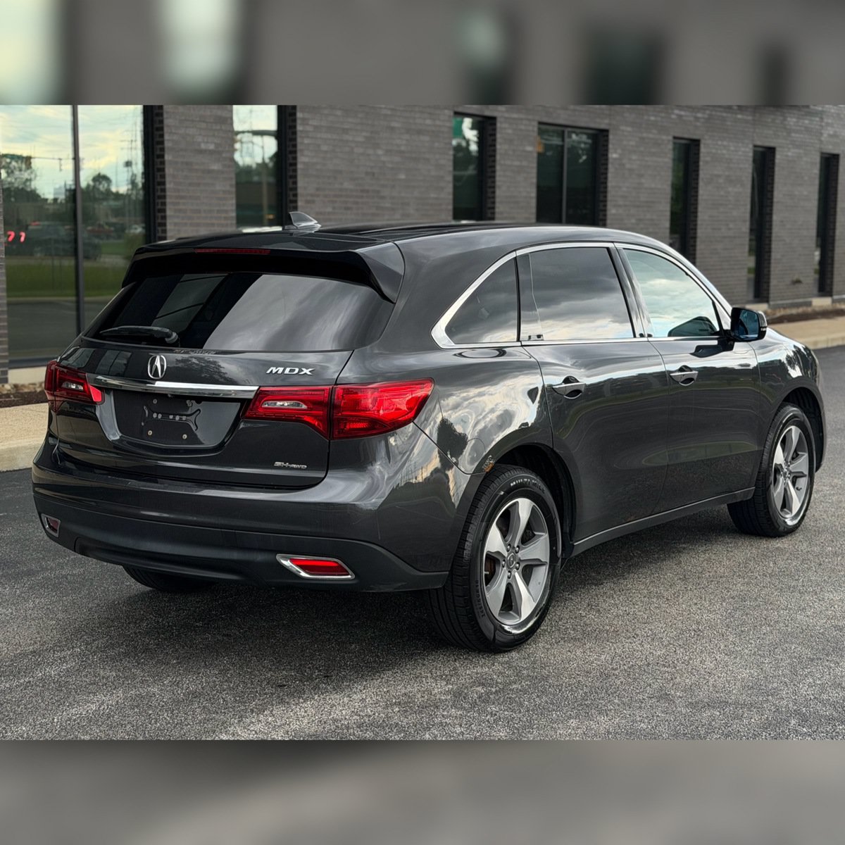 Used 2015 Acura MDX SH-AWD image 2