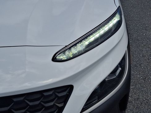 Certified 2023 Hyundai Kona SEL AWD/4WD image 10