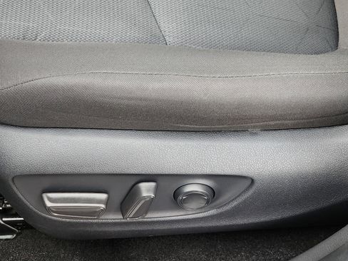 Certified 2025 Toyota RAV4 XLE FWD image 21