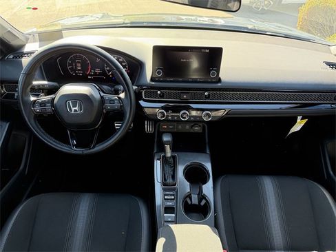 Used 2025 Honda Civic Sport image 9