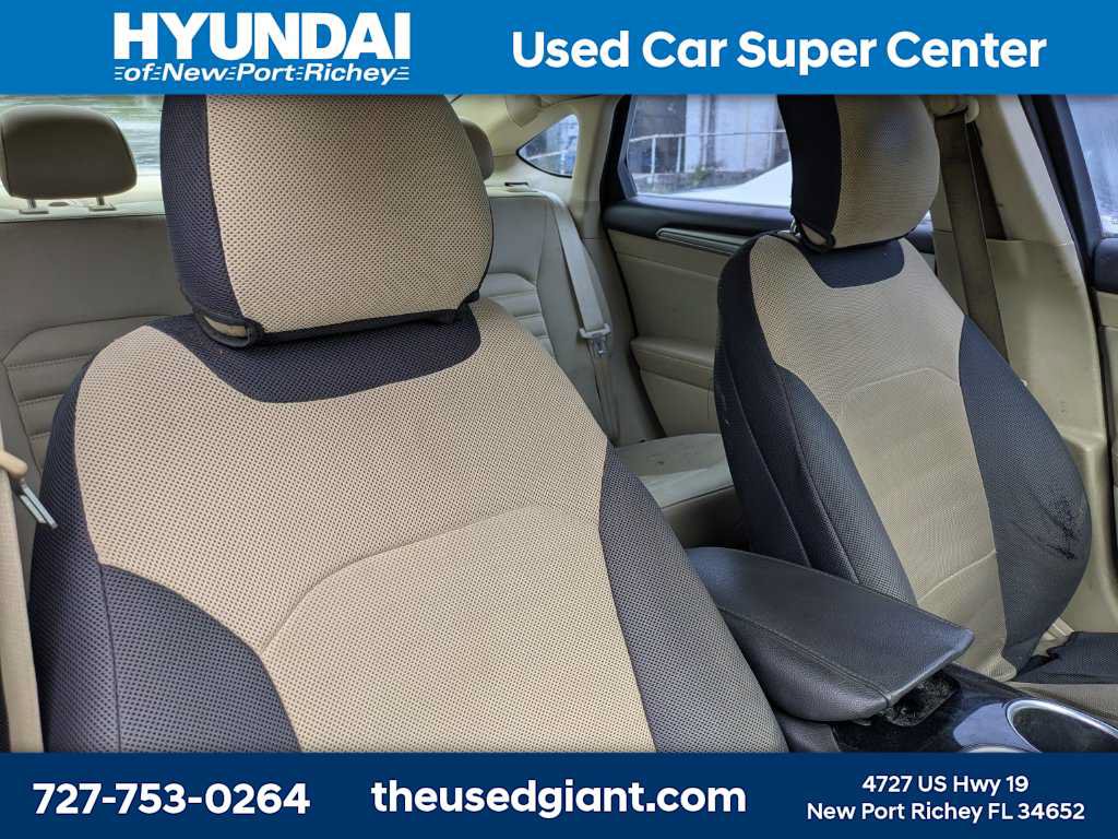 Used 2013 Ford Fusion SE FWD image 5