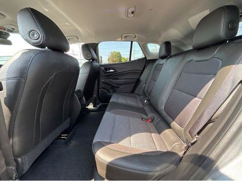 Used 2024 Chevrolet Trax LT w/ Driver Confidence Package FWD image 18