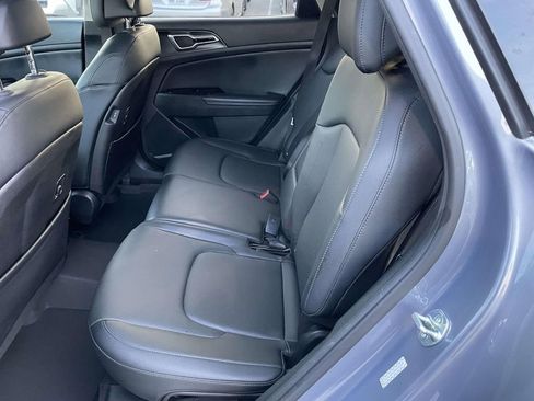 Used 2023 Kia Sportage EX image 22