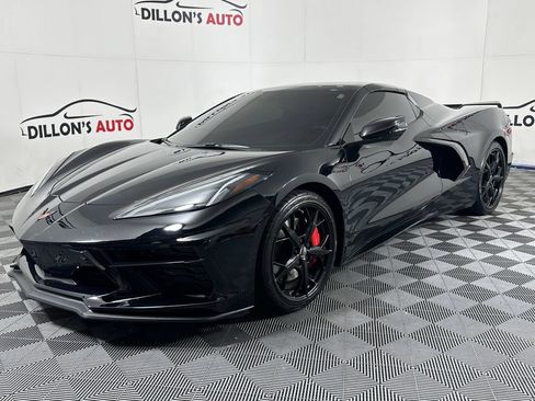 Used 2022 Chevrolet Corvette Stingray Premium Conv w/ Z51 Performance Package RWD image 2