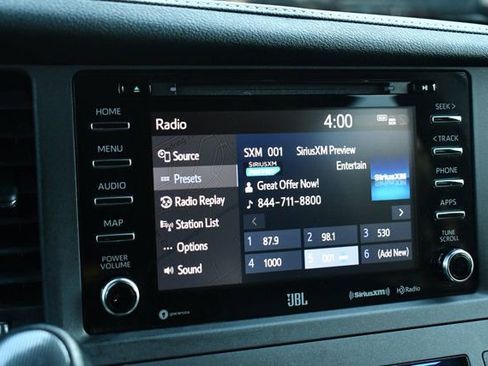 Used 2020 Toyota Sienna SE image 46