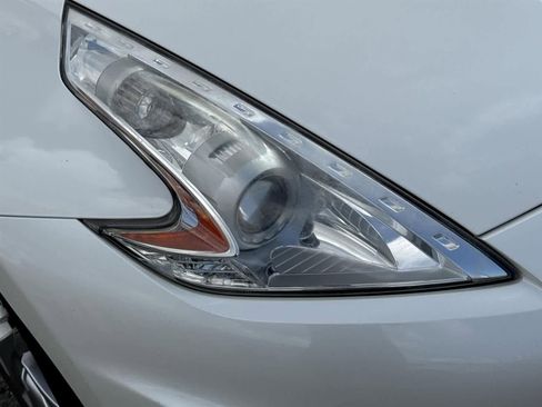 Used 2013 Nissan 370Z Coupe image 9