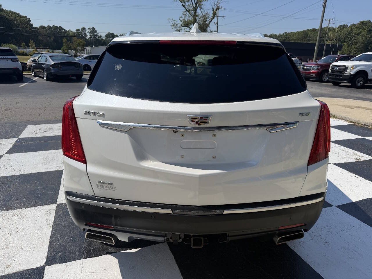 Used 2017 Cadillac XT5 Luxury w/ Driver Awareness Package AWD/4WD image 6