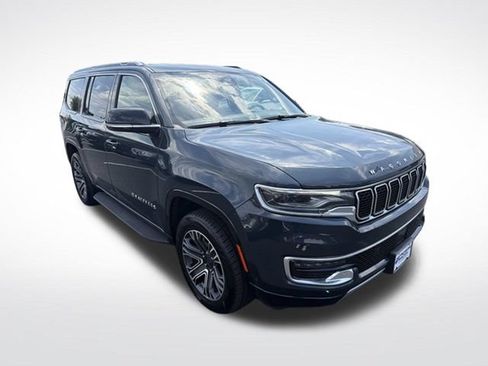 Used 2024 Jeep Wagoneer Series II w/ Flexible Seating Group AWD/4WD image 9