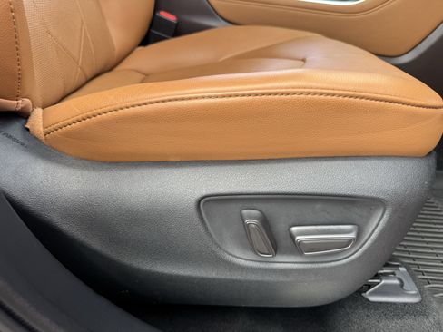 Used 2020 Toyota Highlander Platinum image 42