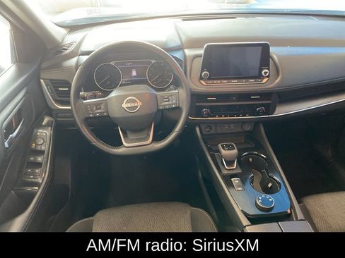 Used 2025 Nissan Rogue SV AWD/4WD image 4