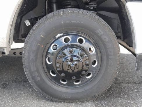 New 2026 RAM 3500 Limited AWD/4WD image 14