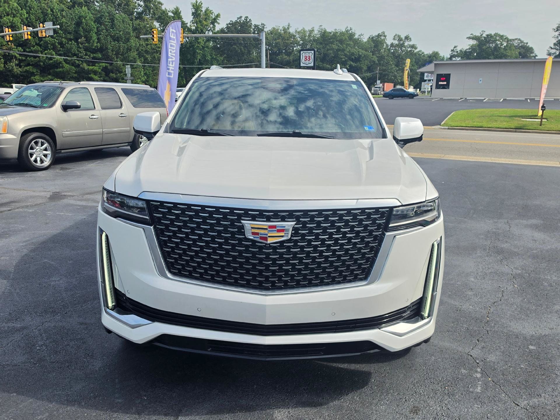 Used 2022 Cadillac Escalade Premium Luxury AWD/4WD image 23