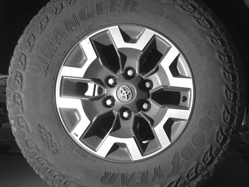 Used 2023 Toyota Tacoma TRD Off-Road AWD/4WD image 11