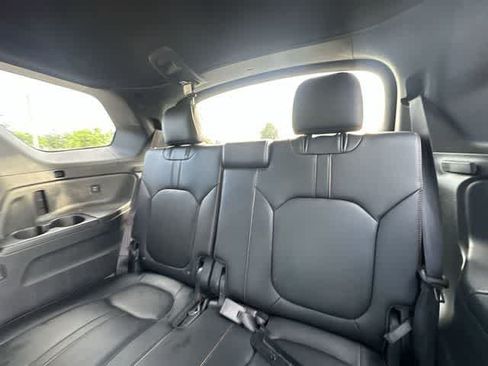 Used 2024 Honda Pilot TrailSport image 25