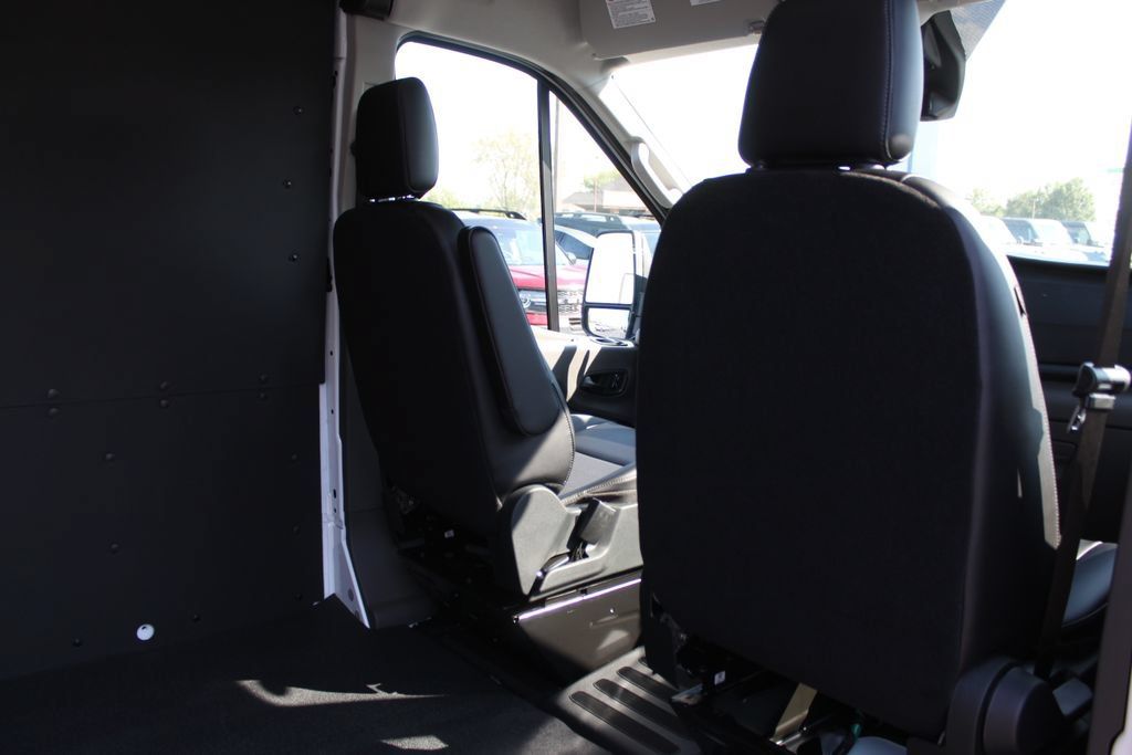 New 2027 Ford Transit 250 148 Medium Roof w/ Load Area Protection Package RWD image 14
