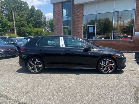 New 2025 Volkswagen GTI SE image 2