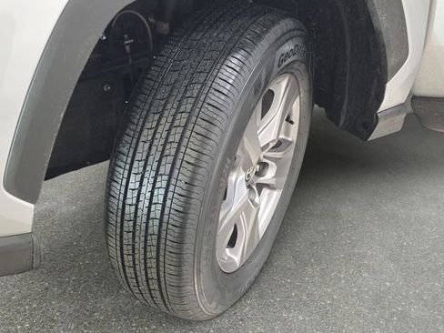 Certified 2025 Toyota RAV4 XLE image 28