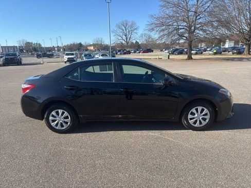 Used 2015 Toyota Corolla L image 6