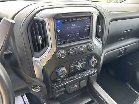Used 2020 Chevrolet Silverado 1500 RST AWD/4WD image 18