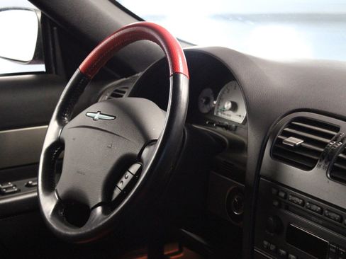 Used 2005 Ford Thunderbird RWD image 24