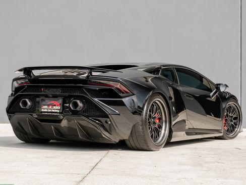 Used 2024 Lamborghini Huracan Tecnica image 7