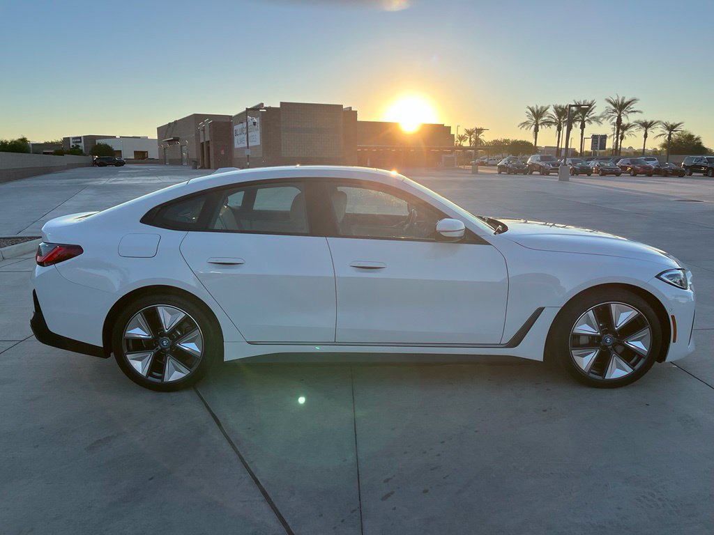 Used 2023 BMW i4 eDrive40 w/ Premium Package RWD image 5