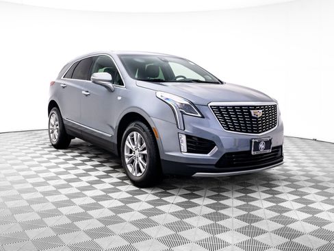 Used 2020 Cadillac XT5 Premium Luxury w/ LPO, Floor Liner Package FWD image 8