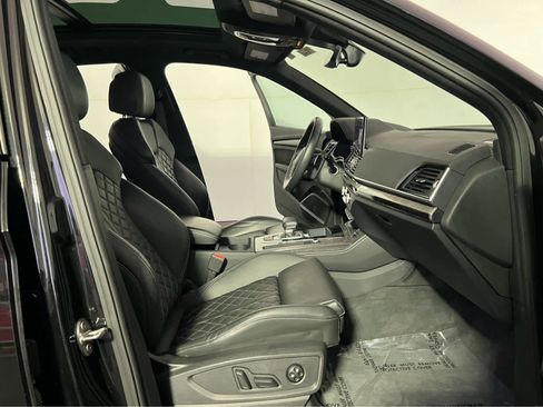 Used 2023 Audi SQ5 Premium Plus w/ Premium Plus Package image 23