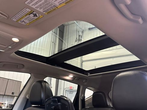 Used 2018 Nissan Murano Platinum w/ Cargo Package image 25