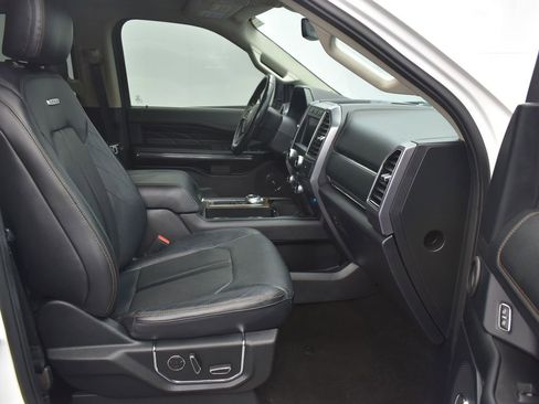Used 2019 Ford Expedition Platinum image 10
