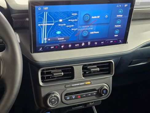 New 2025 Ford Maverick Lariat w/ Black Appearance Package image 29