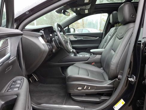 Certified 2023 Cadillac XT5 Sportv image 17