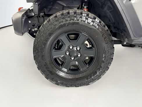 Used 2023 Jeep Gladiator Mojave w/ Trailer Tow Package AWD/4WD image 30