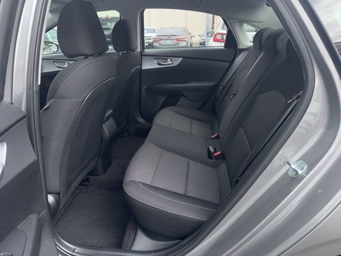 Used 2022 Kia Forte LXS w/ LXS Technology Package image 13