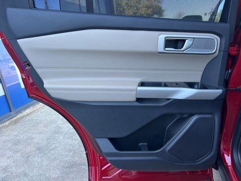 Certified 2020 Ford Explorer Limited image 18