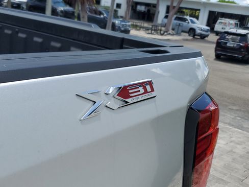 Used 2022 GMC Sierra 1500 SLT w/ SLT Premium Plus Package AWD/4WD image 8