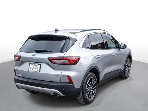 Used 2024 Ford Escape SE image 8