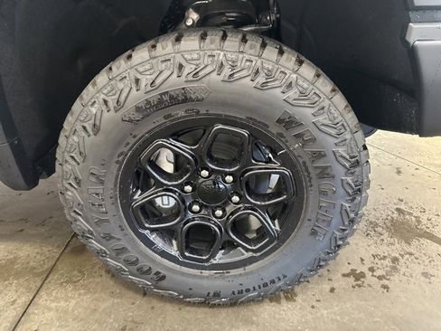 New 2024 Chevrolet Silverado 1500 ZR2 w/ ZR2 Bison Edition image 42