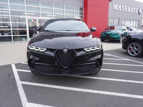 New 2025 Alfa Romeo Tonale image 4