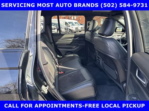 Used 2024 Jeep Grand Cherokee Altitude image 15