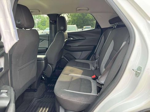 Used 2023 Chevrolet TrailBlazer LT FWD image 21