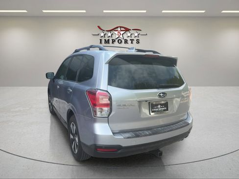 Used 2017 Subaru Forester 2.5i Limited AWD/4WD image 3